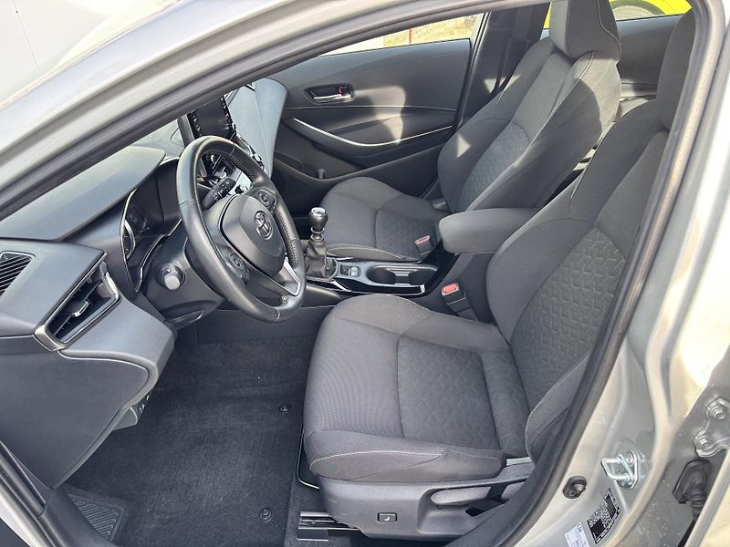 Toyota Corolla (2019) 1.2Turbo 85kW Alu kola! - fotka 18 z 29