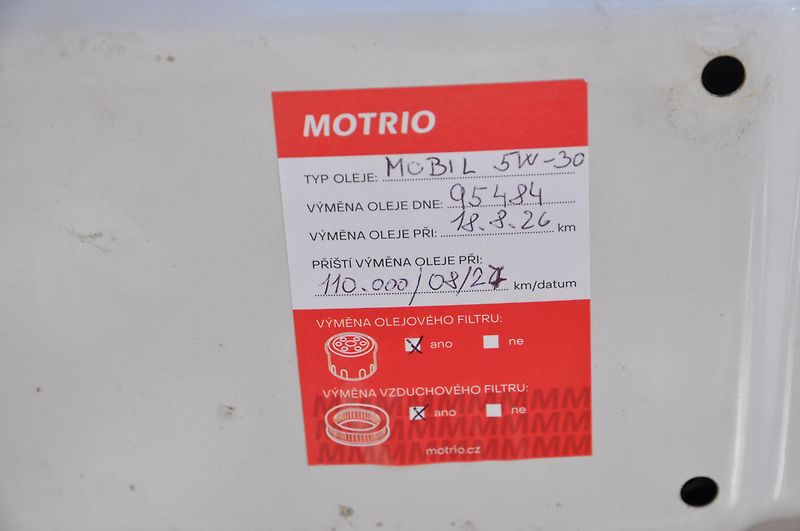 Toyota RAV4 2.5HSD 114kW - fotka 11 z 18
