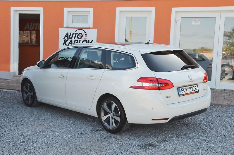 Peugeot 308 (2017) SW 1.2 96kW Allure / AUTOMAT - fotka 4 z 39