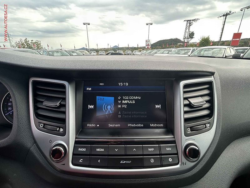 Hyundai Tucson (2016) 1.7CRDi, 2.maj,ČR, Navi - fotka 15 z 19