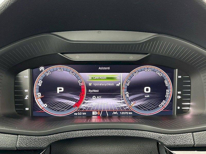 Škoda Karoq (2025) DSG 2.0TSI 140kW 4x4 SportLine - fotka 10 z 37