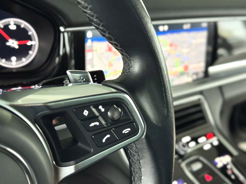 Porsche Panamera 4S 324kW*Chrono*Webasto*Panora - fotka 32 z 47