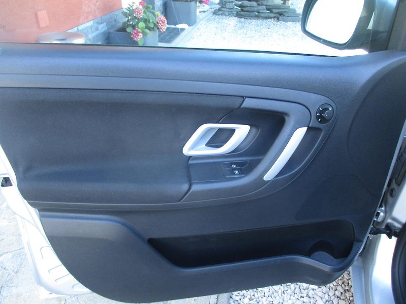 Škoda Fabia 1.4i 16V KLIMA +sada kol - fotka 8 z 26