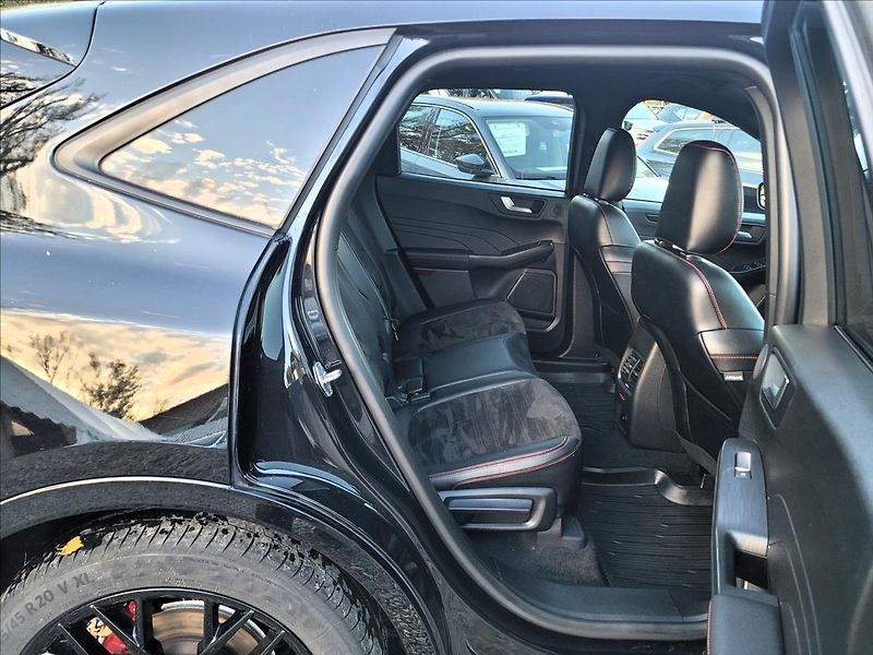 Ford Kuga 2,5 PHEV,ST-line X,kůže,Led - fotka 16 z 50