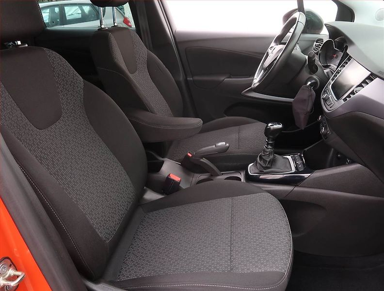 Opel Crossland X (2021) 1.2 Turbo, ČR,1.maj - fotka 9 z 19