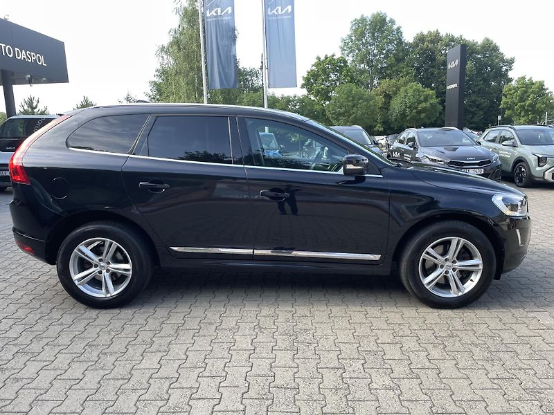 Volvo XC60 (2013) D5 2.4D 169kW AWD   - fotka 2 z 23