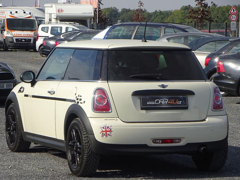 Mini One 1.6 72kW SERVIS POLOKŮŽE - fotka 24 z 26