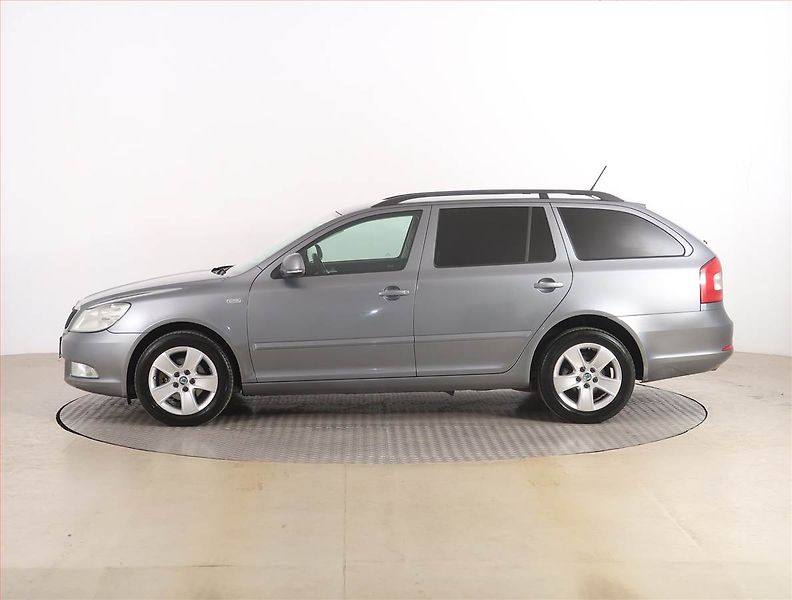 Škoda Octavia (2012) 1.6 TDI, Serv.kniha, Navi - fotka 3 z 18