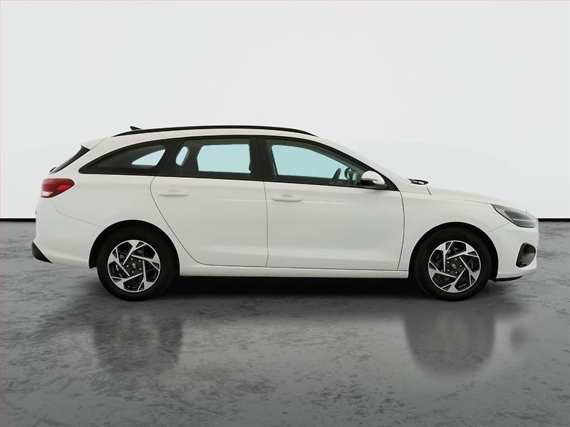 Hyundai i30 (2024) Smart 1.0 T-GDI, ČR,1.maj - fotka 6 z 21