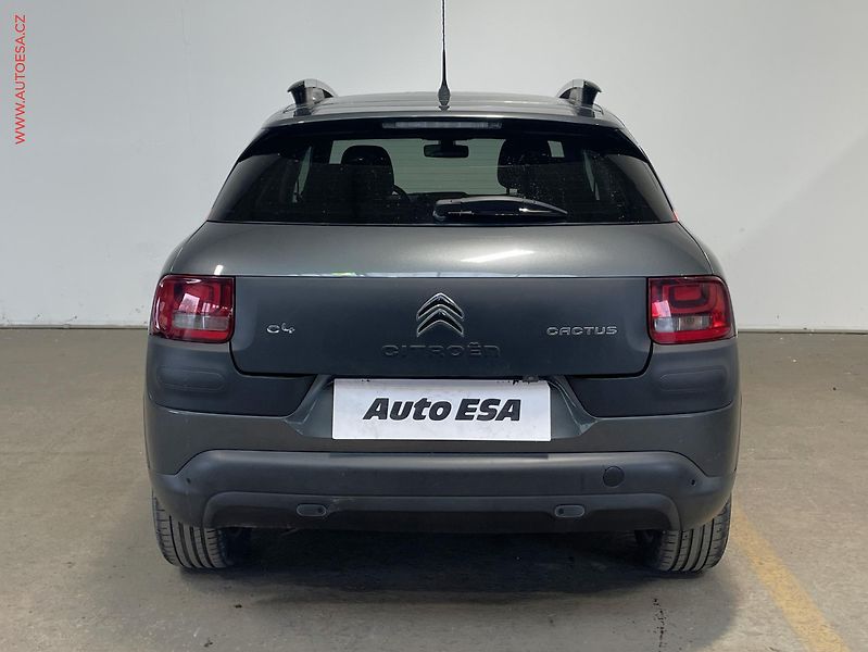 Citroën C4 Cactus (2016) 1.2PT, Shine, kůže, panor - fotka 5 z 14
