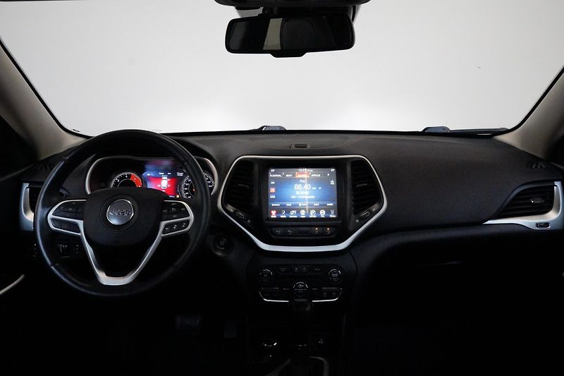 Jeep Cherokee - fotka 5 z 39