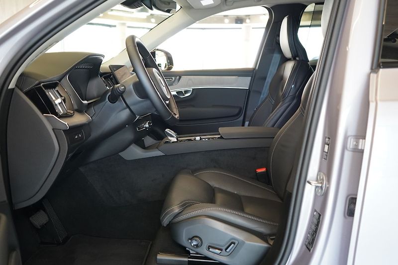 Volvo XC90 T8 PLUS Dark, Head-up, 360° - fotka 18 z 50