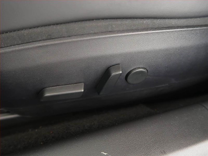 Tesla Model 3 (2019) Long Range 4WD 82kWh, SoH 84% - fotka 17 z 27