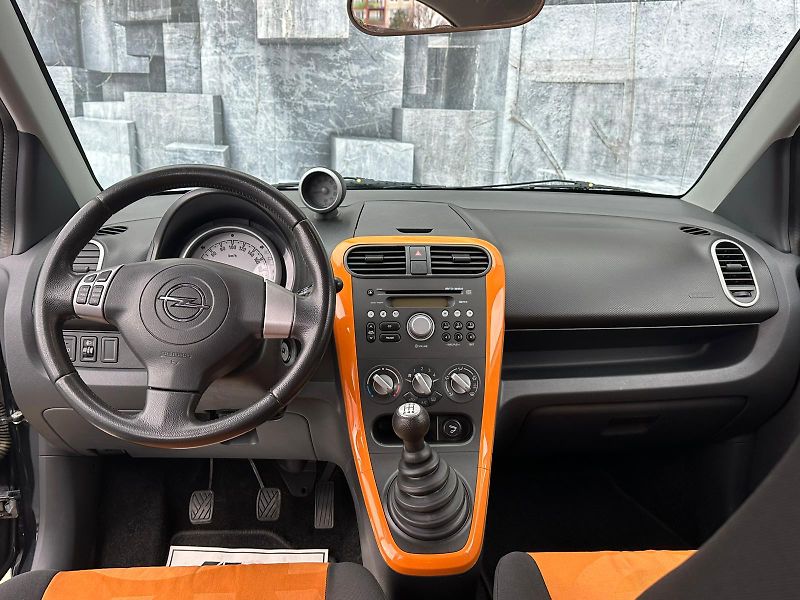 Opel Agila (2008) 1.2i, 63KW - fotka 11 z 17