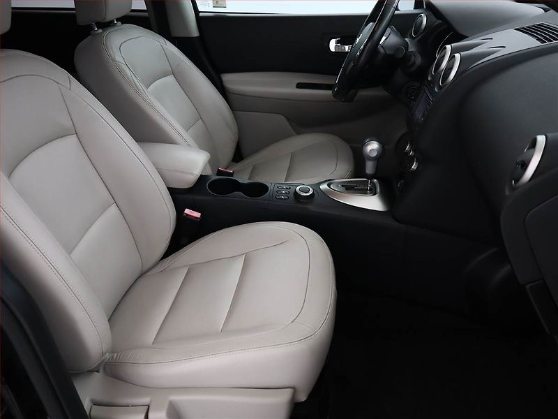 Nissan Qashqai (2010) 2.0 dCi, 4X4, Automat, Navi - fotka 7 z 15