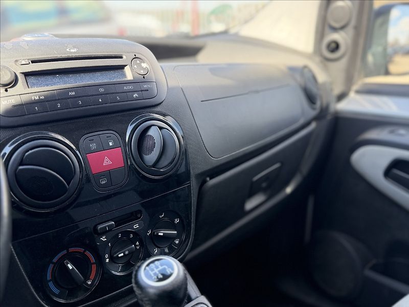 Fiat Qubo 1,4 i + CNG - fotka 12 z 24