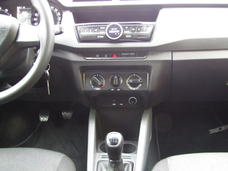 Škoda Fabia (2016) 1.0 MPI 55kW 1.MAJITEL - fotka 17 z 35