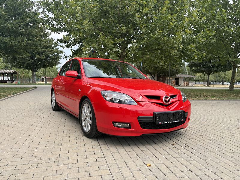 Mazda 3 1.6 Sport - fotka 16 z 27