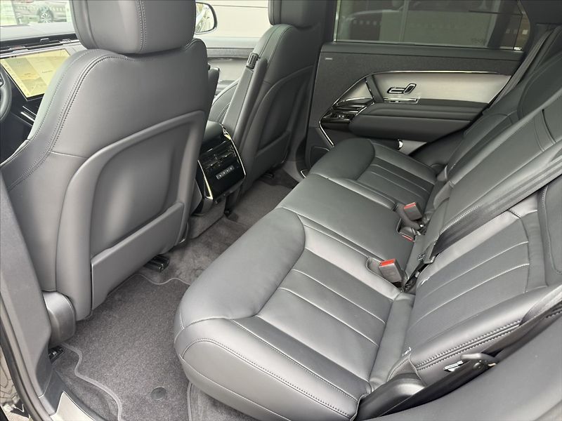 Land Rover Range Rover Sport (2026) 3,0 DYNAMIC SE D250 - fotka 32 z 40