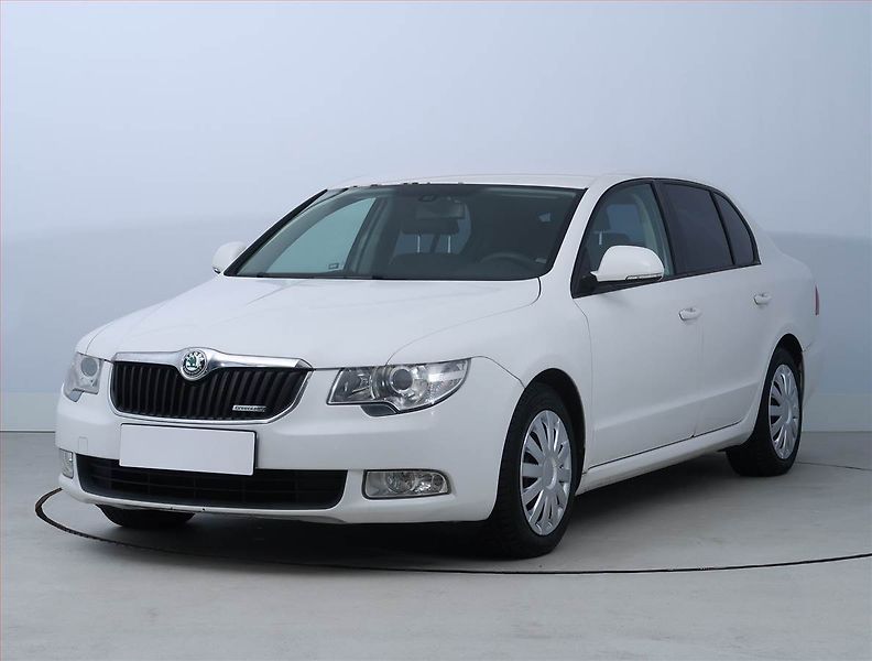 Škoda Superb (2011) 1.6 TDI, Serv.kniha - fotka 2 z 14