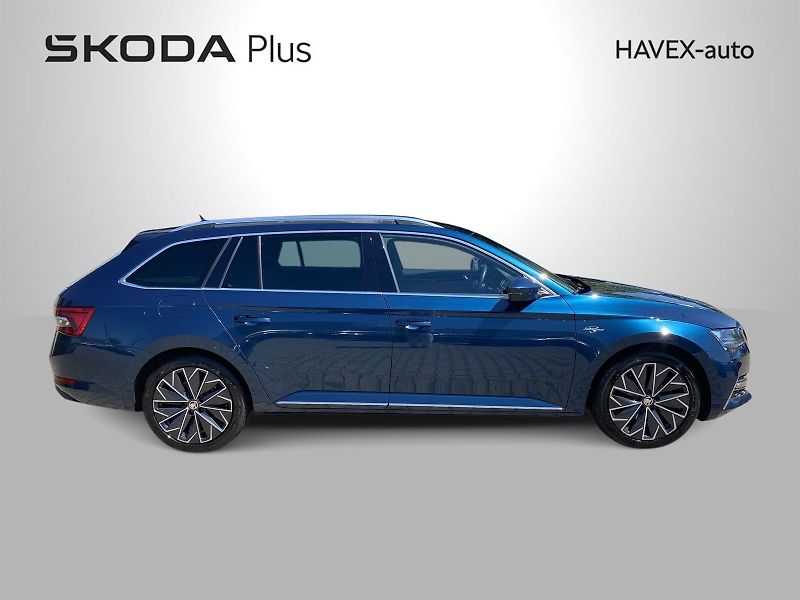 Škoda Superb (2023) Combi 2.0 TDI DSG L&K - fotka 33 z 35