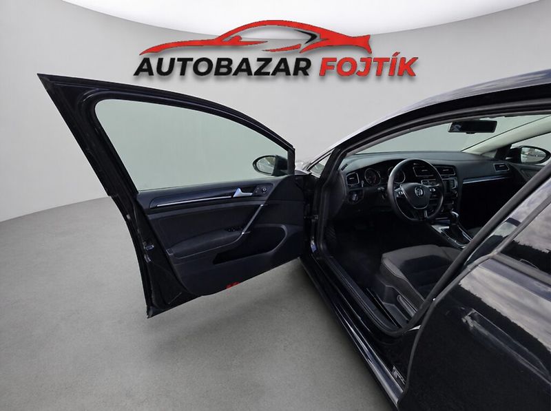 Volkswagen Golf (2015) 1.4 TGi Highline DSG - fotka 8 z 20