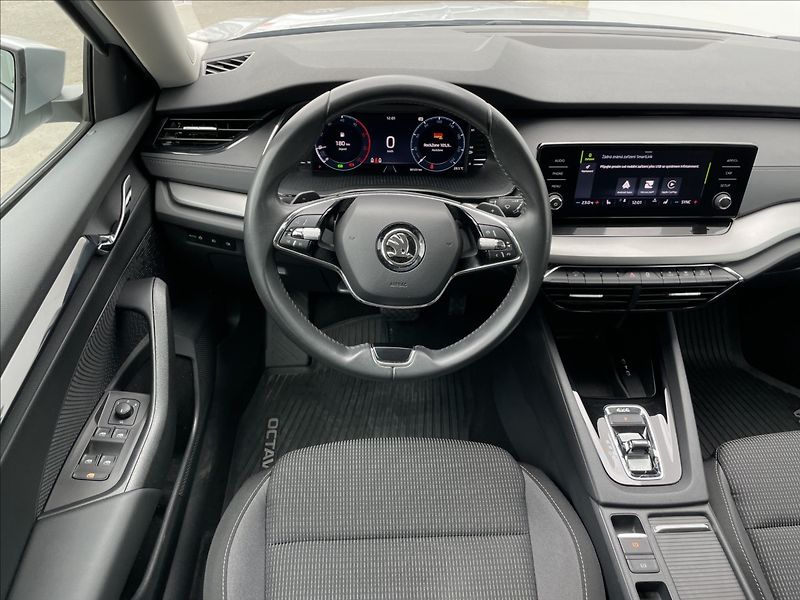 Škoda Octavia 2,0 TDI 4x4 DSG Ambi Plus TZ - fotka 7 z 24