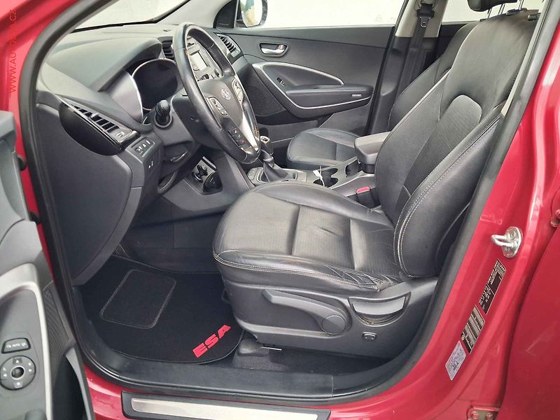 Hyundai Santa Fe (2013) 2.0 CRDi 4WD, Style, TZ - fotka 9 z 19