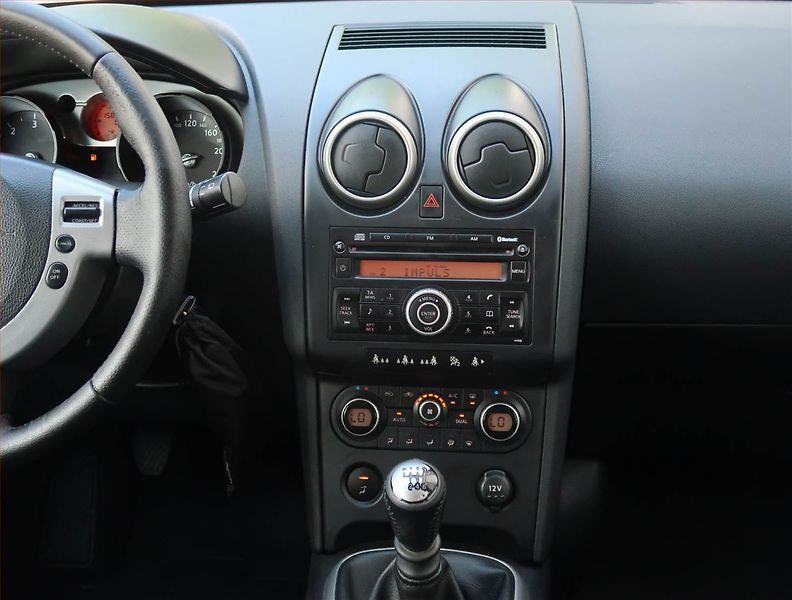 Nissan Qashqai (2009) 1.5 dCi, po STK, Tažné - fotka 12 z 19