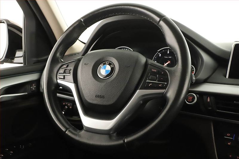 BMW X5 (2016) xDrive30d - fotka 18 z 20