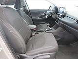 Hyundai i30 (2018) 1.6 CRDi, Serv.kniha, Navi - náhled 9