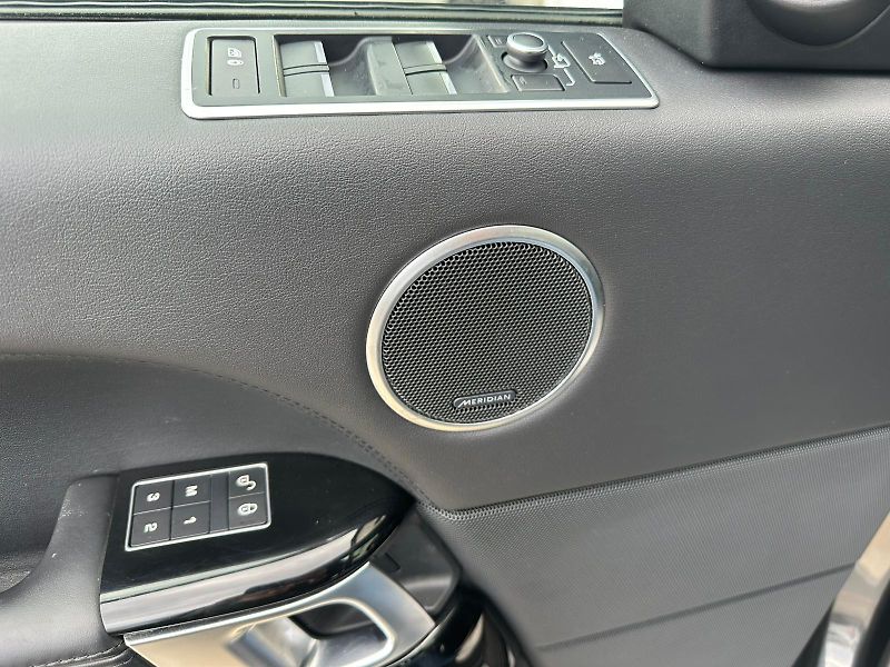 Land Rover Range Rover (2017) 3.0TDV6, 190KW, 360°, SOFT,DPH - fotka 32 z 35