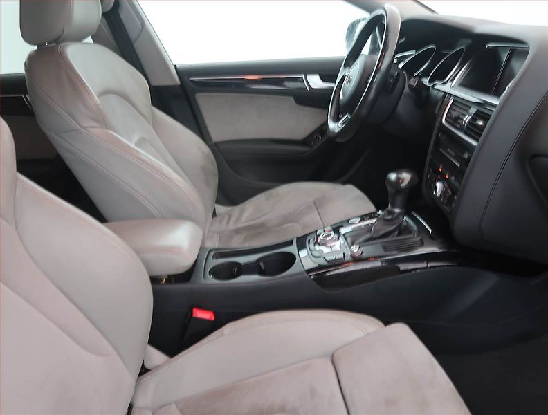 Audi A5 (2016) S-Line 2.0 TDI, Automat - fotka 9 z 19