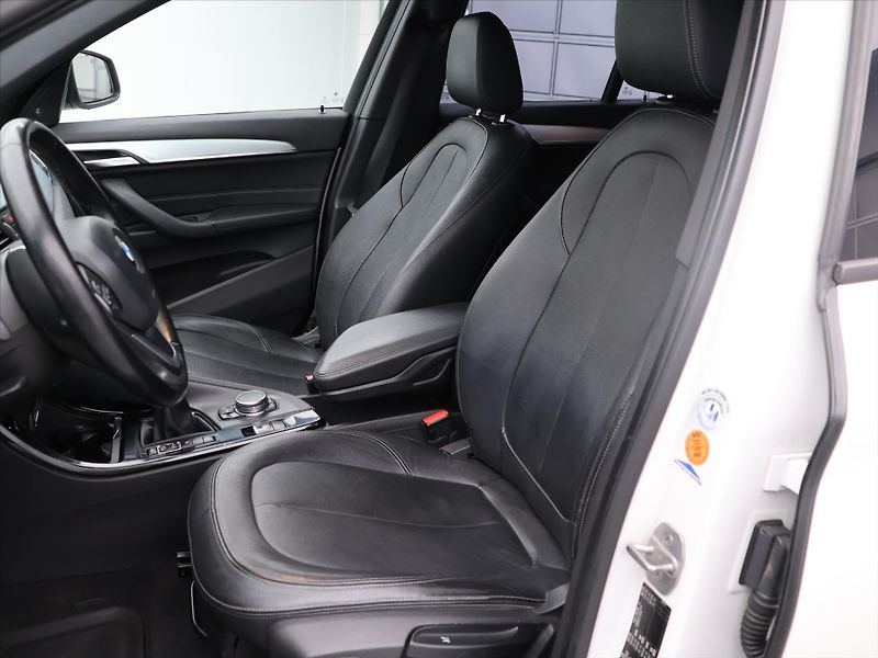BMW X1 2,0 20d 140kW xDrive Kůže Navi - fotka 11 z 32
