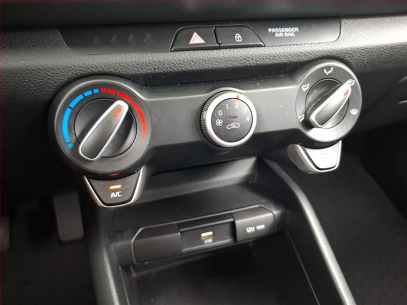 Kia Rio (2021) 1.2 DPI, ČR,1.maj - fotka 14 z 16