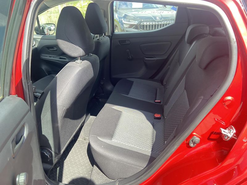 Nissan Micra 1.0 i 52 kW Visia - fotka 11 z 19