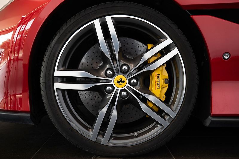 Ferrari Portofino JBL/360/Rosso Keramické Brzdy - fotka 26 z 30