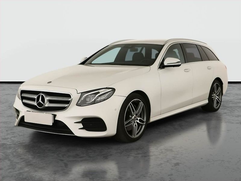 Mercedes-Benz Třídy E (2018) E 220 d 4MATIC - fotka 2 z 21