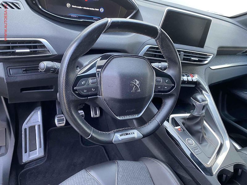 Peugeot 3008 (2018) 1.2 PT, GT Line, LED, kamera - fotka 12 z 17
