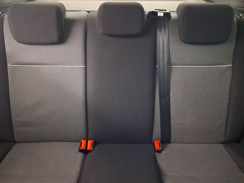 Ford Focus (2010) 1.6 16V, ČR,1.maj, po STK - fotka 10 z 20