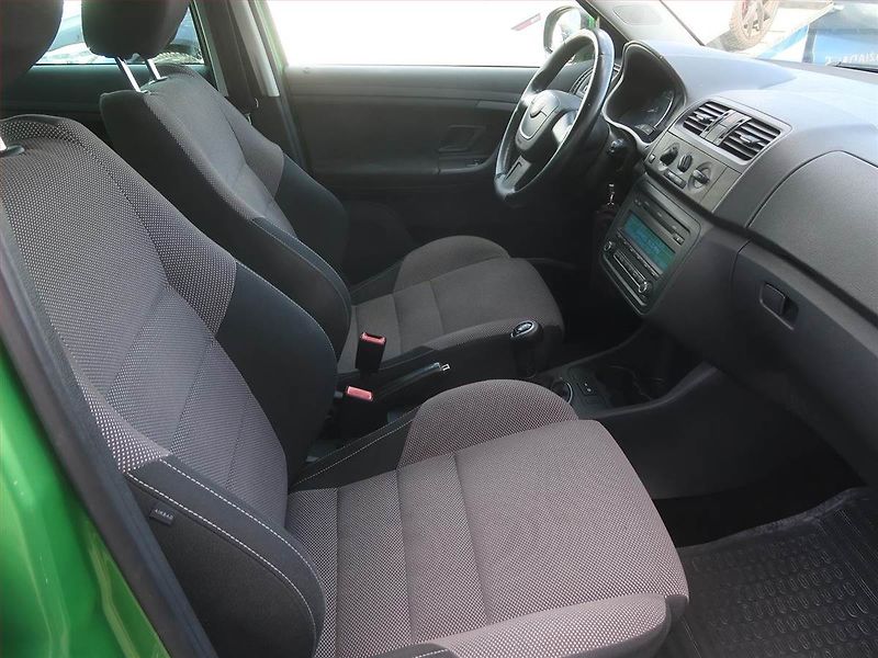 Škoda Fabia (2010) 1.2 TSI, Serv.kniha, Tempomat - fotka 9 z 15