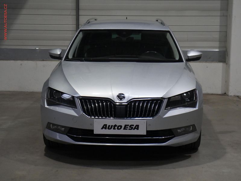 Škoda Superb (2018) 2.0TDi 4x4, ČR, Style, DSG - fotka 2 z 23