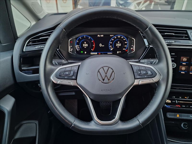 Volkswagen Touran 1.5 TSI DSG Evo Highline,ČR - fotka 21 z 50