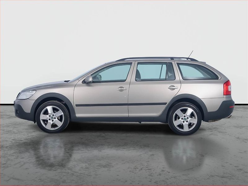 Škoda Octavia (2012) Scout 1.8 TSI, 4X4 - fotka 3 z 18
