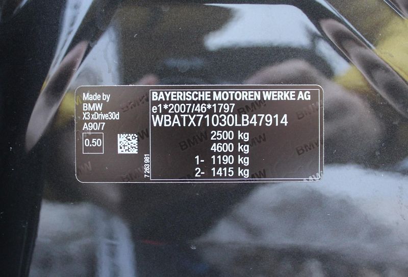 BMW X3 xDrive30d Mpaket CZ DPH - fotka 25 z 25