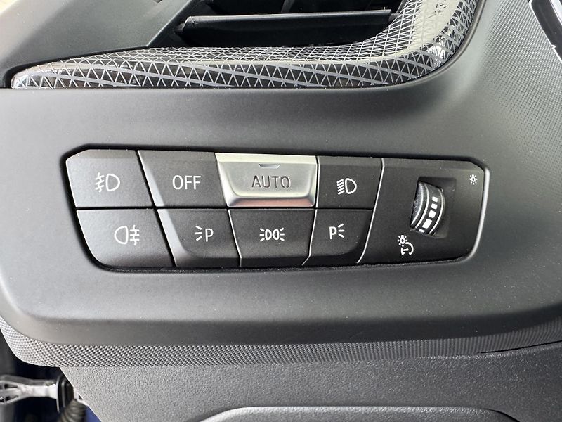 BMW Řada 1 118i AUT*SportLine*FullLED*DPH - fotka 26 z 33