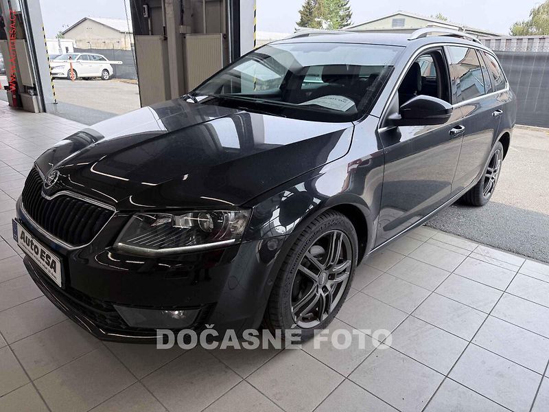 Škoda Octavia (2016) 1.6TDi, navi, bixen - fotka 1 z 3
