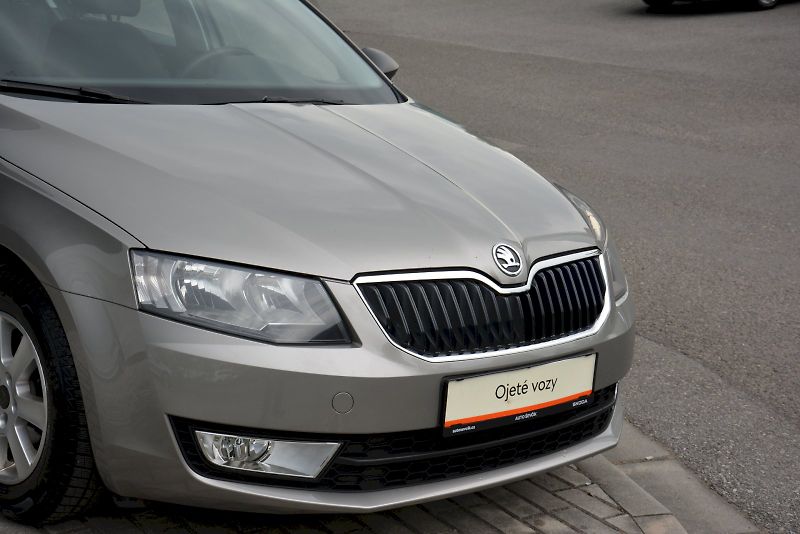 Škoda Octavia (2013) 1.2 TSI 77 kW Active - fotka 19 z 20