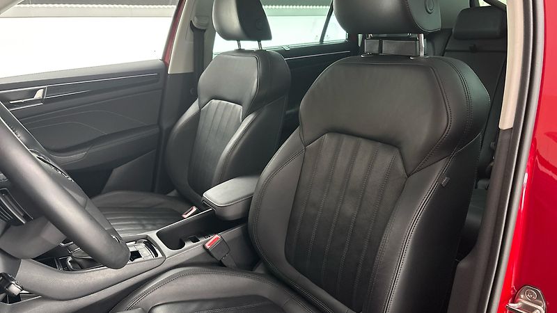 Škoda Kodiaq 2.0 TSI DSG 4x4 L&K - fotka 15 z 34