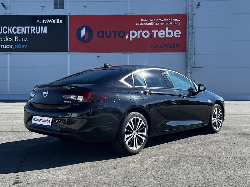 Opel Insignia 1.5T 121kW Aut. Innovation - fotka 4 z 27